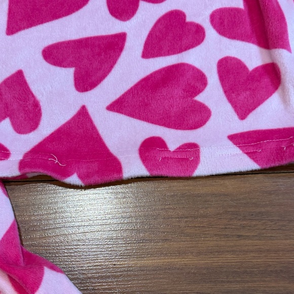 Cat & Jack Pink Heart Pajama Set - Picture 4 of 4